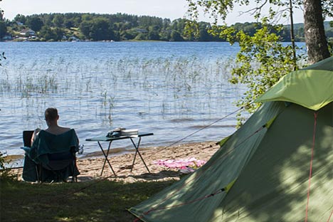 Lejrliv ved søen