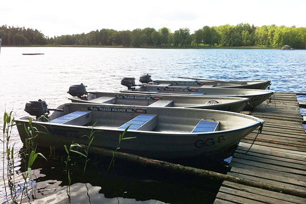 Lej en båd og tag på fisketur på Åsnen