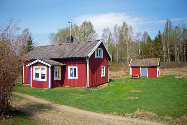 Svensk hus med skoven som nabo Svensk hus med skoven som nabo