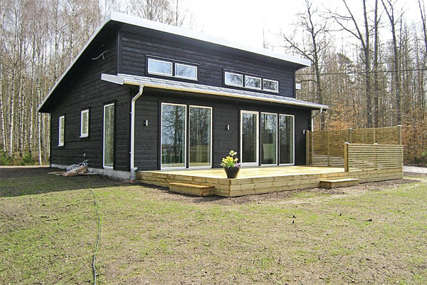 Sommerhus ved Bolmen med spændende arkitektur Sommerhus ved Bolmen med spændende arkitektur