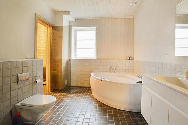 Nybygget lyst sommerhus til 12 personer i Skåne Nybygget lyst sommerhus til 12 personer i Skåne