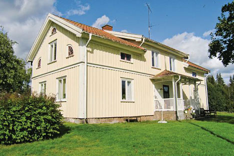 Tidligere landejendom til 10 personer i Småland Tidligere landejendom til 10 personer i Småland