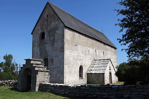 Källa gamla kyrka