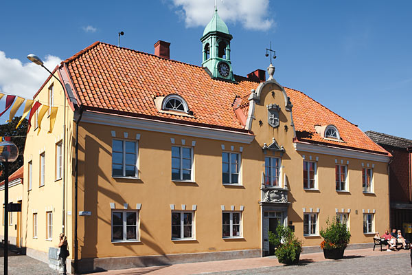 Rådhuset blev opført 1804-1833