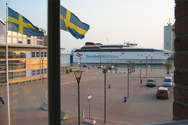 Udsigt til havnen fra Bed & Breakfast Stationen Udsigt til havnen fra Bed & Breakfast Stationen