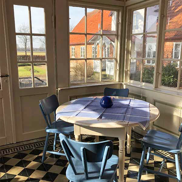 Bo på bondegård i Österlen i Skåne Bo på bondegård i Österlen i Skåne