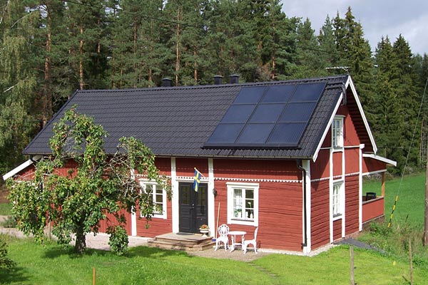 Vi udlejer et feriehus på vores gård i Småland Vi udlejer et feriehus på vores gård i Småland