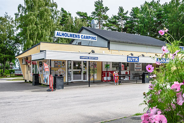 Campingpladsens hovedbygning Campingpladsens hovedbygning