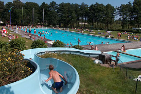 Nordic Camping Röstånga har 50 meter bassin, tre børnebassiner og en vandrutsjebane Nordic Camping Röstånga har 50 meter bassin, tre børnebassiner og en vandrutsjebane
