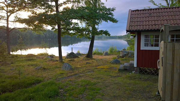Långasjönäs hytteby har 53 hytter, alt fra ni kvm til 50 kvm