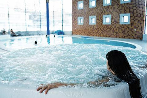 Ronneby Brunn har indendørs pool, sauna og fitnesscenter