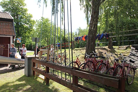 Kanoudrustning til kanoturen og cykeludlejning