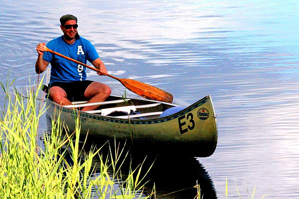 På kanotur i Sverige