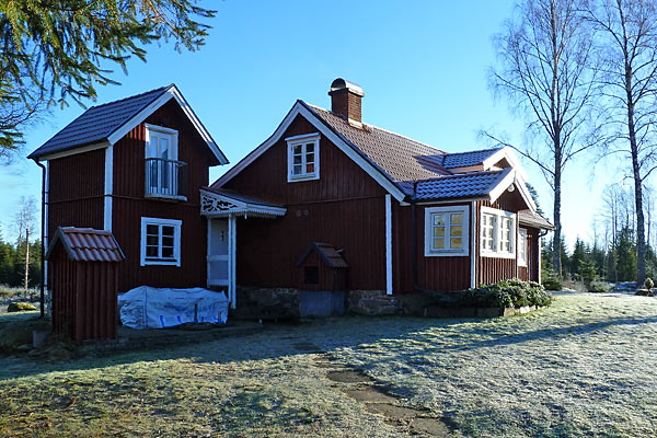 Charmerende ødegård med atmosfære