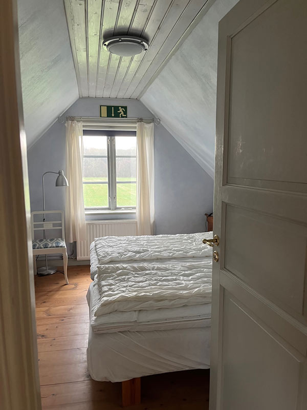På vores gård har vi desuden en ferielejlighed På vores gård har vi desuden en ferielejlighed