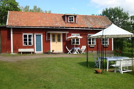 Hyggeligt svensk sommerhus i landsbymiljø til leje Hyggeligt svensk sommerhus i landsbymiljø til leje