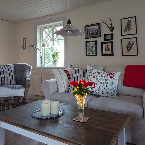 Feriehuset er for nylig renoveret indvendigt i landlig stil Feriehuset er for nylig renoveret indvendigt i landlig stil