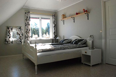 Soveværelse i sommerhuset ved Mariannelund