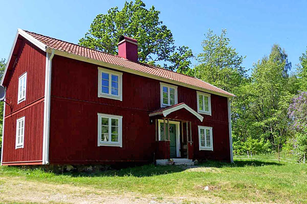SwedCottages udlejer 50 svenske huse, også ødegårde