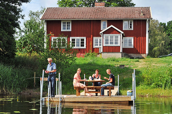 Vælg mellem fire ved søer i Småland
