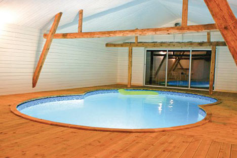 Husets swimmingpool på 33 kvm Husets swimmingpool på 33 kvm