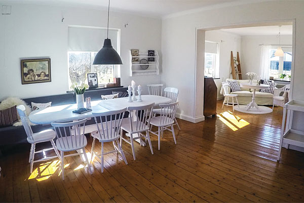 Spisestuen i sommerhuset i Kivik Spisestuen i sommerhuset i Kivik