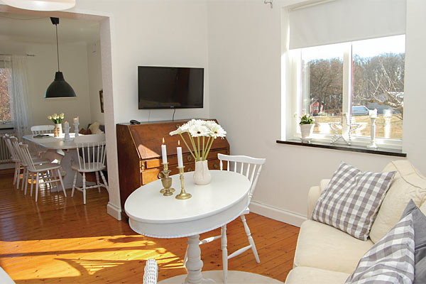 Opholdsstuen i sommerhuset i Kivik Opholdsstuen i sommerhuset i Kivik